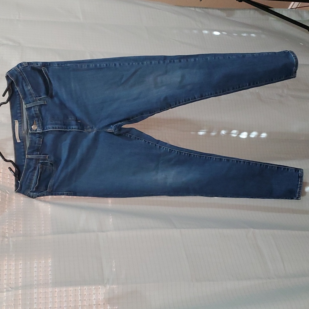 Levi's